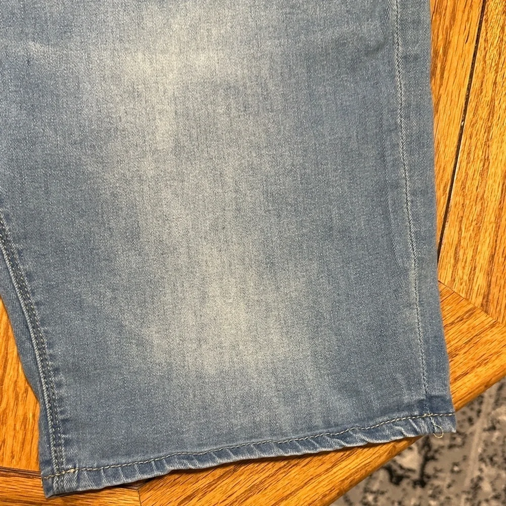 **FREE PLANET* Men’s Light Wash Denim Bermuda Shorts Size 33